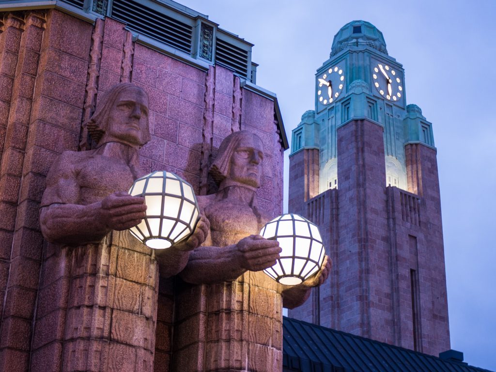 Imagen de la estación central, símbolo del diseño en Helsinki