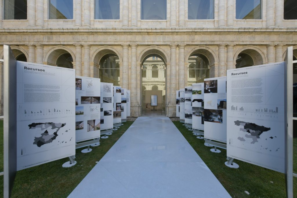 Estructura de Compac en la Bienal española de Arquitectura y Urbanismo.