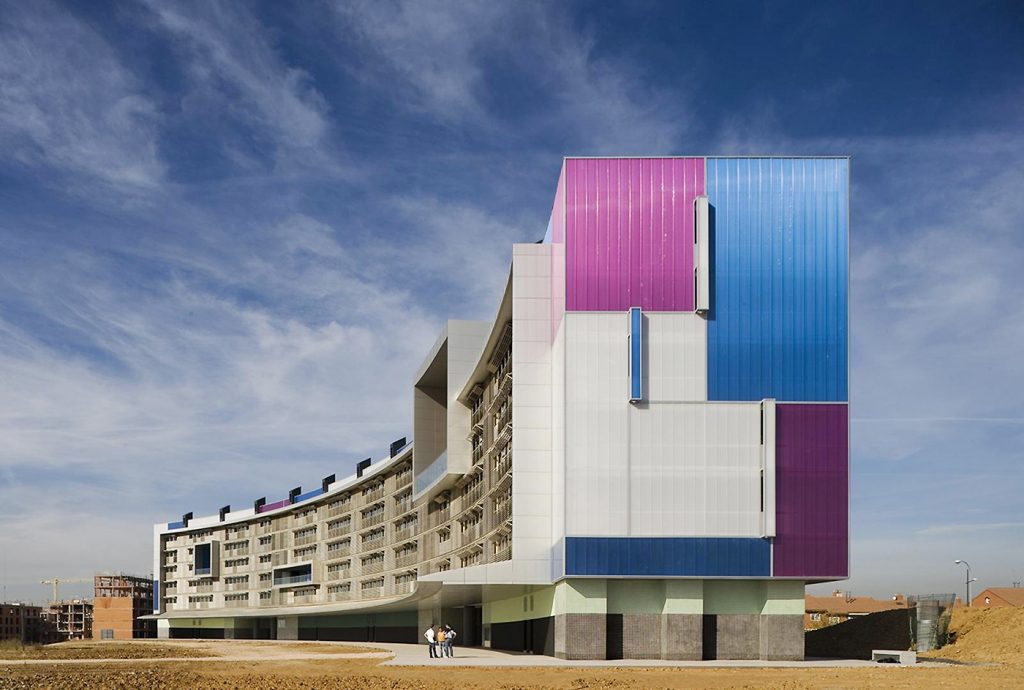 Solar Hemicycle. 2010 COAM Award. A pioneering bioclimatic public housing project in Móstoles. Ruiz-Larrea y Asociados. COMPAC_Interview César Ruiz-Larrea