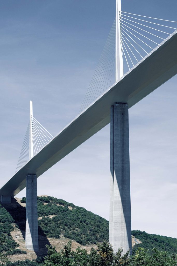 Millau-Viaduct_Sies_Kranen