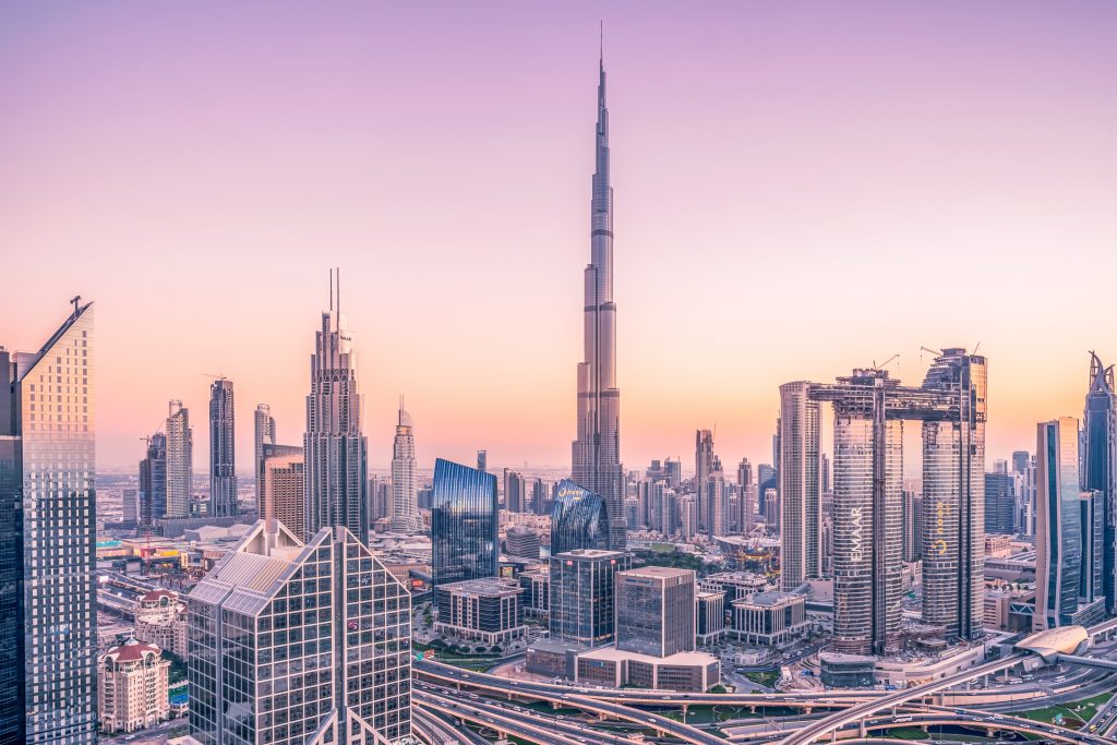 Vista-panorámica-del-Burj-Khalifa-en-Emiratos-Árabes