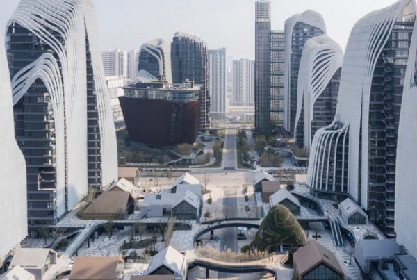 Este edificio en China es uno de los proyectos de Mad Architects.