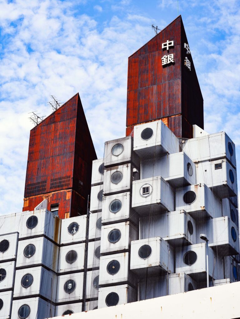 Nakagin-Capsule-Tower_Tokyo